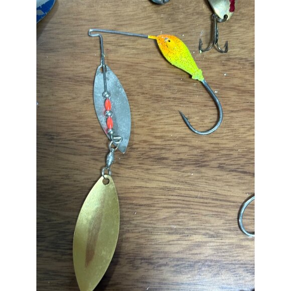 VINTAGE FISHING HOOKS LURE LOT 100PCS+? SWIVELS SPINNERS SIKERS - Picture 13 of 14